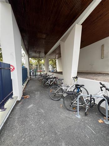 Bureau Vente 33000 BORDEAUX 44 RUE JOSEPH ABRIA