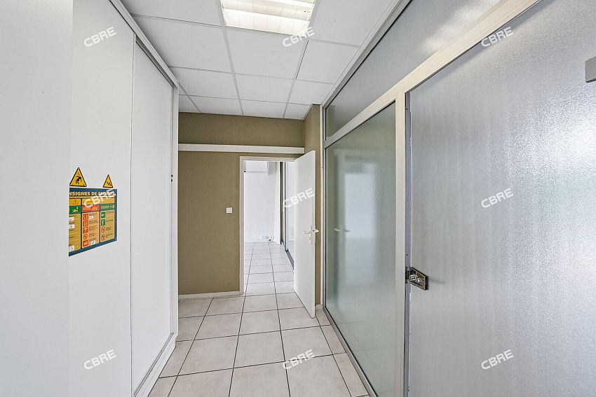 Bureau Vente 33000 BORDEAUX 44 RUE JOSEPH ABRIA