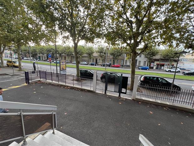 Bureau Vente 33000 BORDEAUX 44 RUE JOSEPH ABRIA