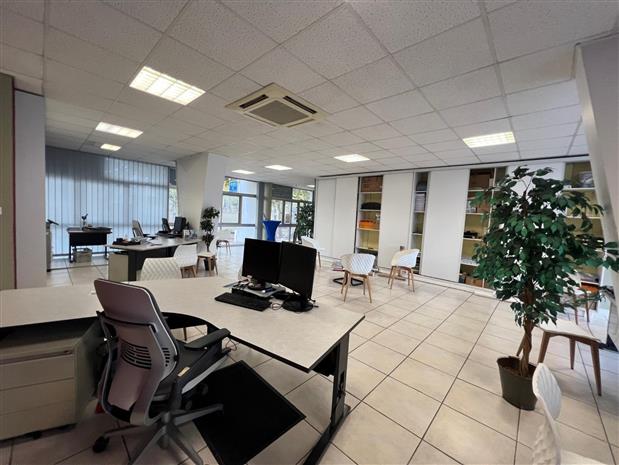 Bureau Vente 33000 BORDEAUX 44 RUE JOSEPH ABRIA