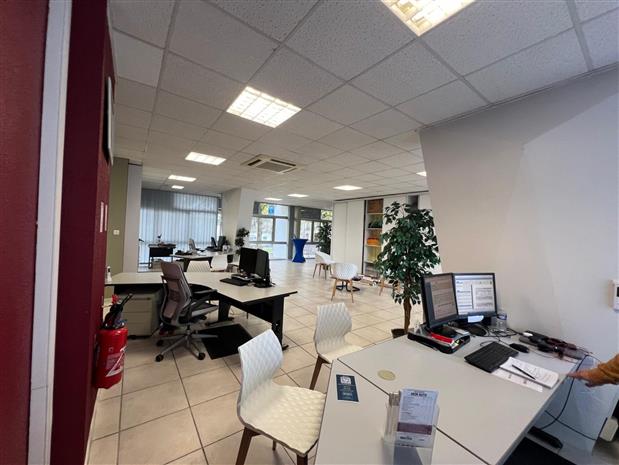 Bureau Vente 33000 BORDEAUX 44 RUE JOSEPH ABRIA