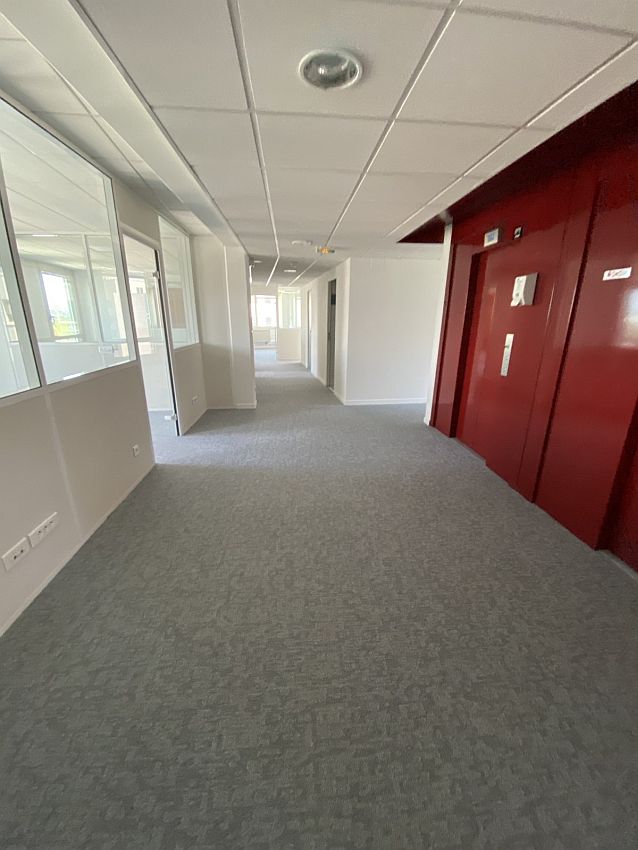 Bureau Location 06200 NICE