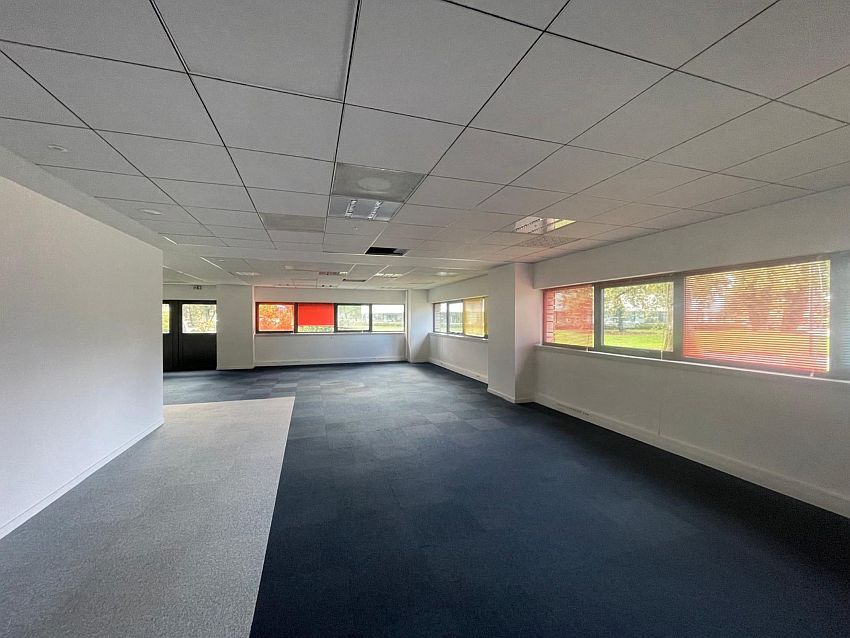 Bureau Location 33700 MERIGNAC  RUE ARIANE