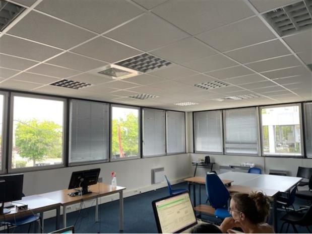 Bureau Location 33300 BORDEAUX 8 RUE ROBERT CAUMONT