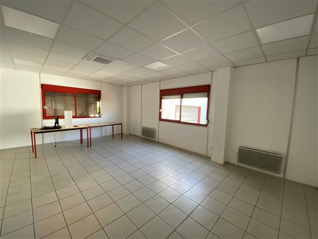 Local d'activités Location 77380 COMBS LA VILLE
