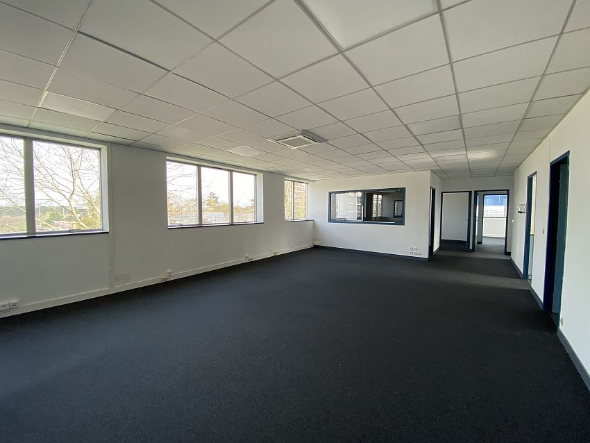 Bureau Location 35510 CESSON SEVIGNE 2B RUE DE LA RIGOURDIERE