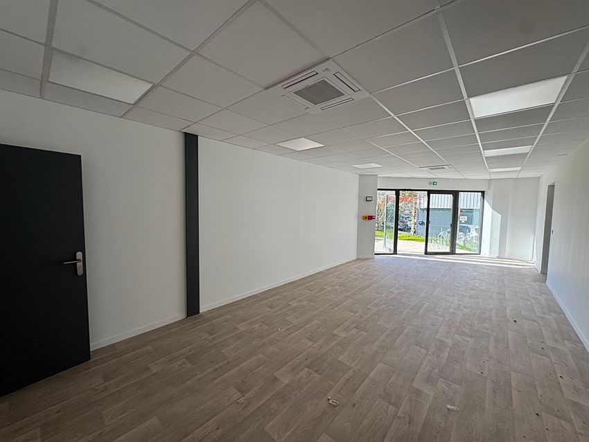 Local d'activités Location 77200 TORCY