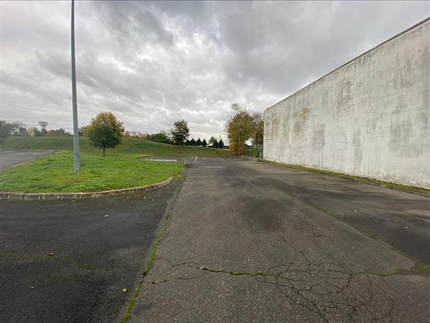 Terrain Location 77176 SAVIGNY LE TEMPLE