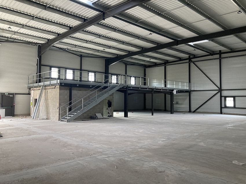 Local d'activités Vente 83870 SIGNES