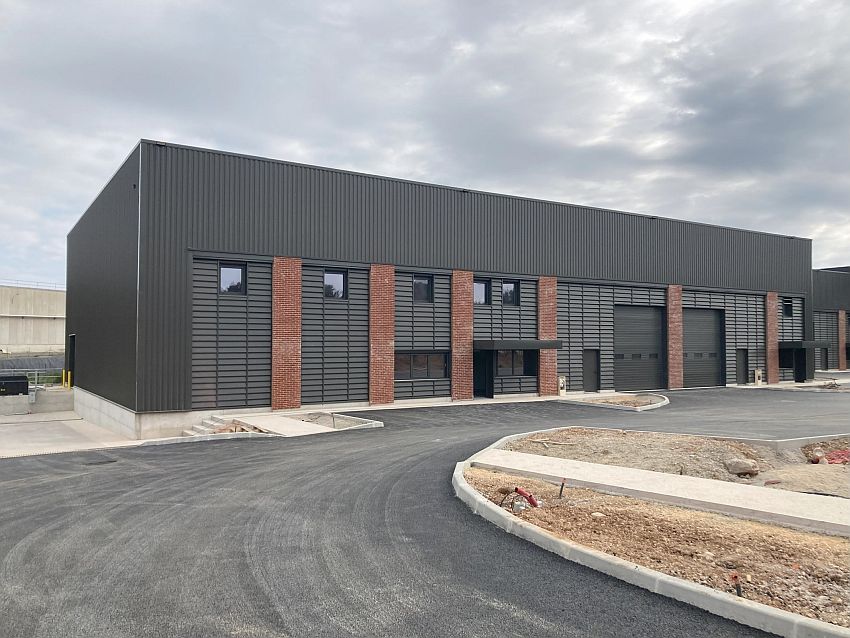 Local d'activités Vente 83870 SIGNES