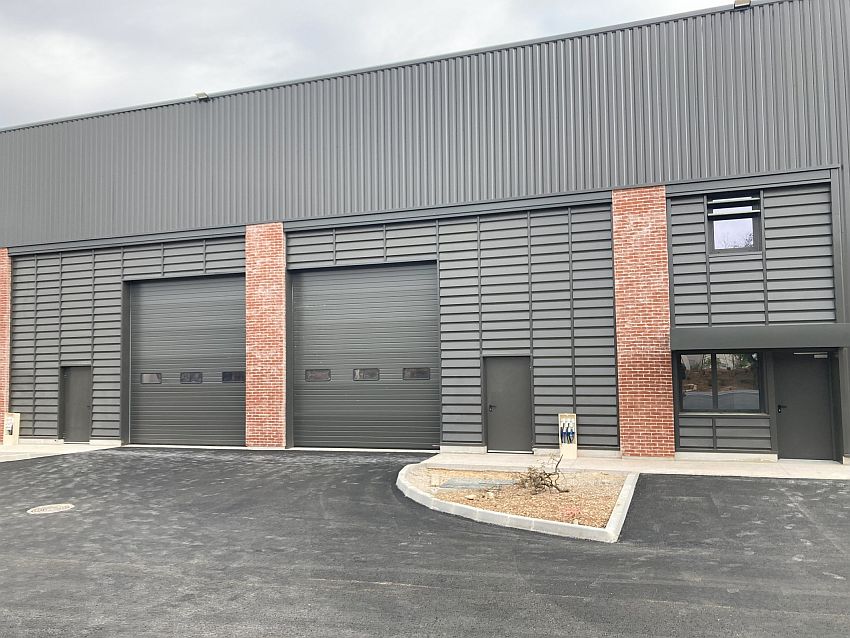 Local d'activités Vente 83870 SIGNES
