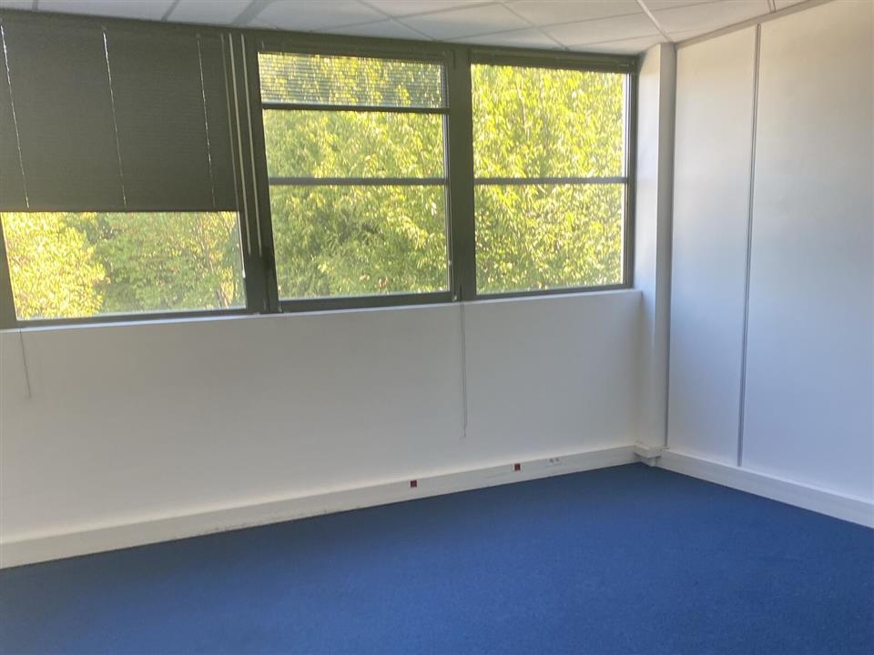Local d'activités Location 95700 ROISSY EN FRANCE