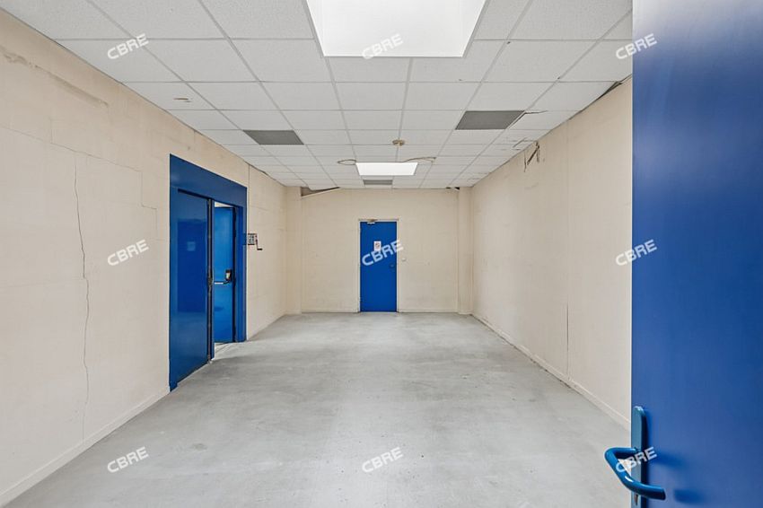 Local d'activités Vente/Location 91280 ST PIERRE DU PERRAY