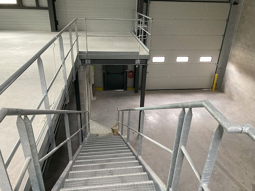 Entrepôt / Local d'activités Vente 83870 SIGNES