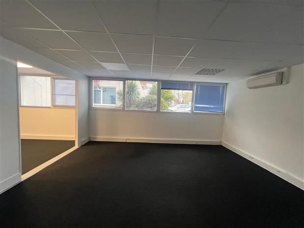 Bureau Vente 33700 MERIGNAC 17-19 AVENUE HENRI BECQUEREL