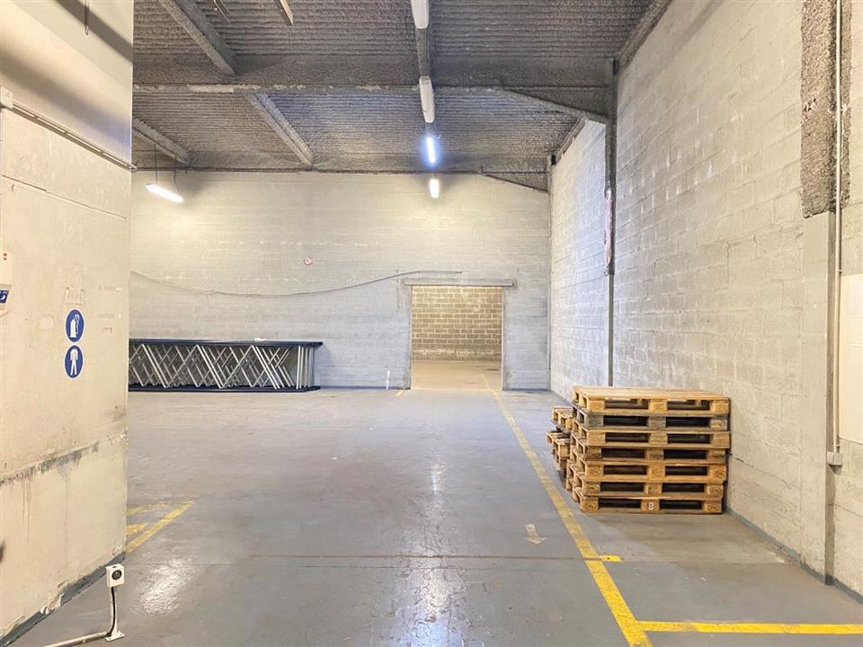 Local d'activités Location 93330 NEUILLY SUR MARNE