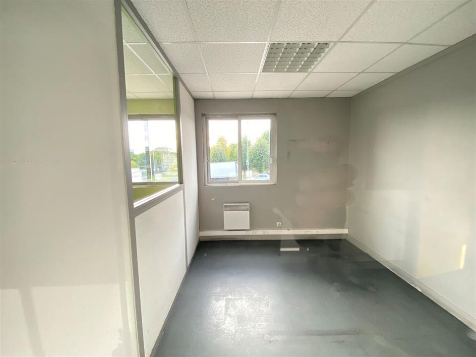Local d'activités Location 93330 NEUILLY SUR MARNE