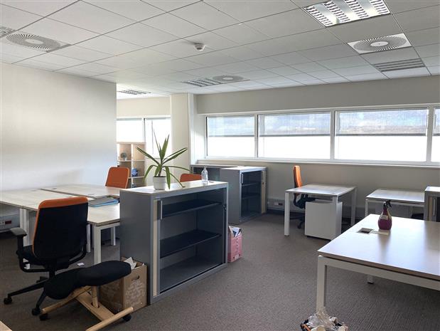 Bureau Location 31100 TOULOUSE 3 AVENUE HUBERT CURIEN