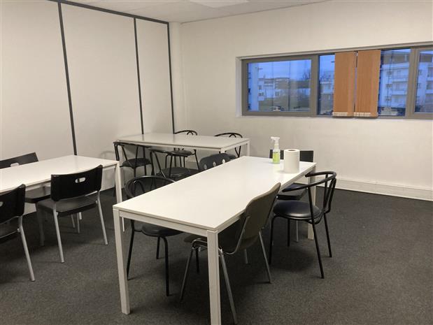 Bureau Vente 33520 BRUGES 9 AVENUE RAYMOND MANAUD