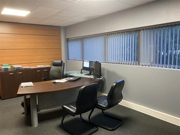 Bureau Vente 33520 BRUGES 9 AVENUE RAYMOND MANAUD