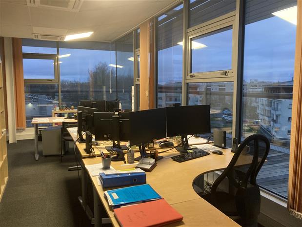 Bureau Vente 33520 BRUGES 9 AVENUE RAYMOND MANAUD