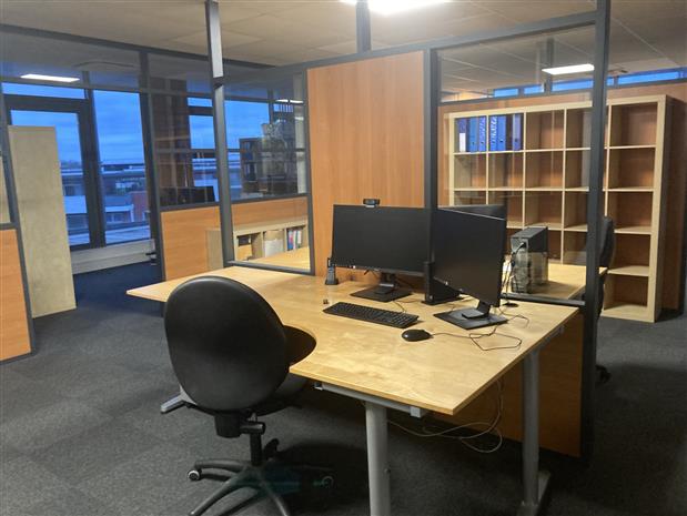 Bureau Vente 33520 BRUGES 9 AVENUE RAYMOND MANAUD