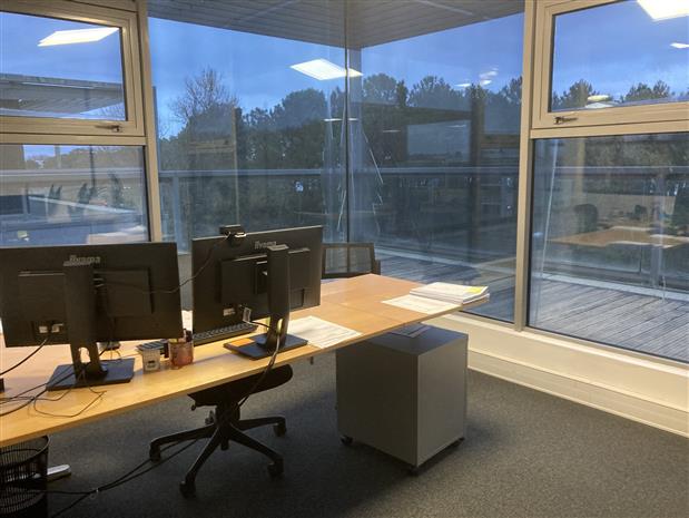 Bureau Vente 33520 BRUGES 9 AVENUE RAYMOND MANAUD
