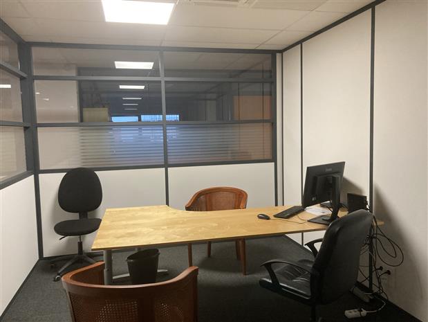 Bureau Vente 33520 BRUGES 9 AVENUE RAYMOND MANAUD