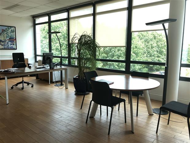 Bureau Vente 44700 ORVAULT 2 ROND POINT DES ANTONS