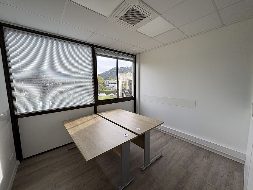 Bureau Location 13420 GEMENOS