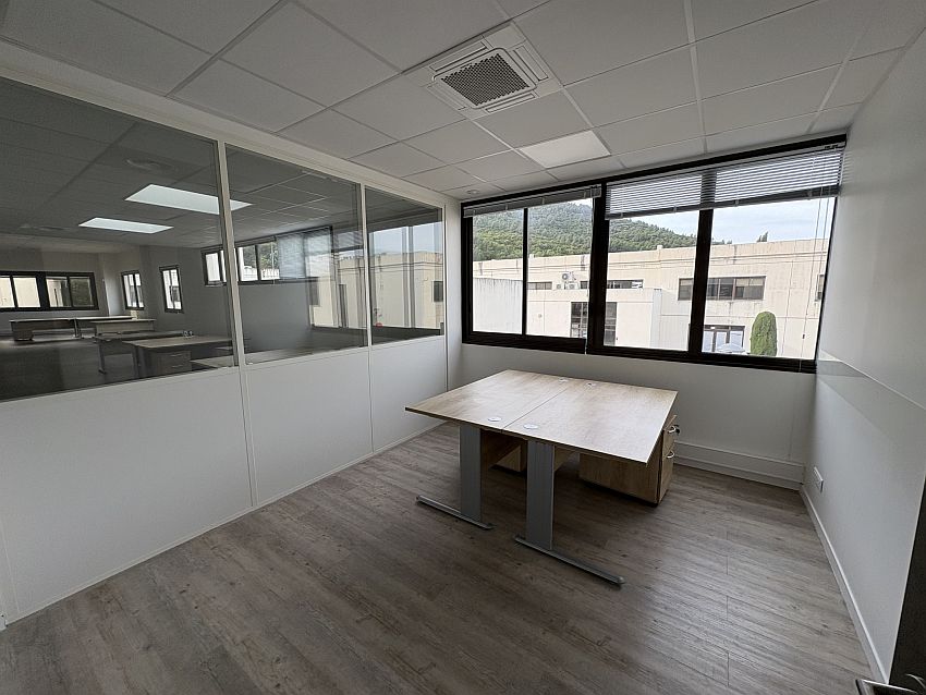 Bureau Location 13420 GEMENOS