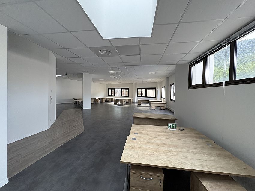 Bureau Location 13420 GEMENOS