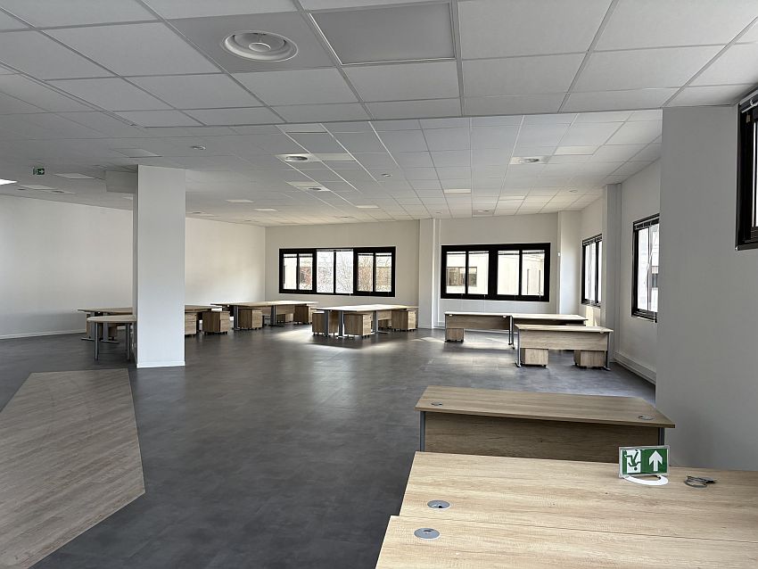 Bureau Location 13420 GEMENOS