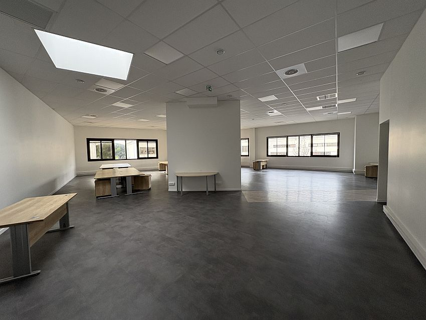 Bureau Location 13420 GEMENOS