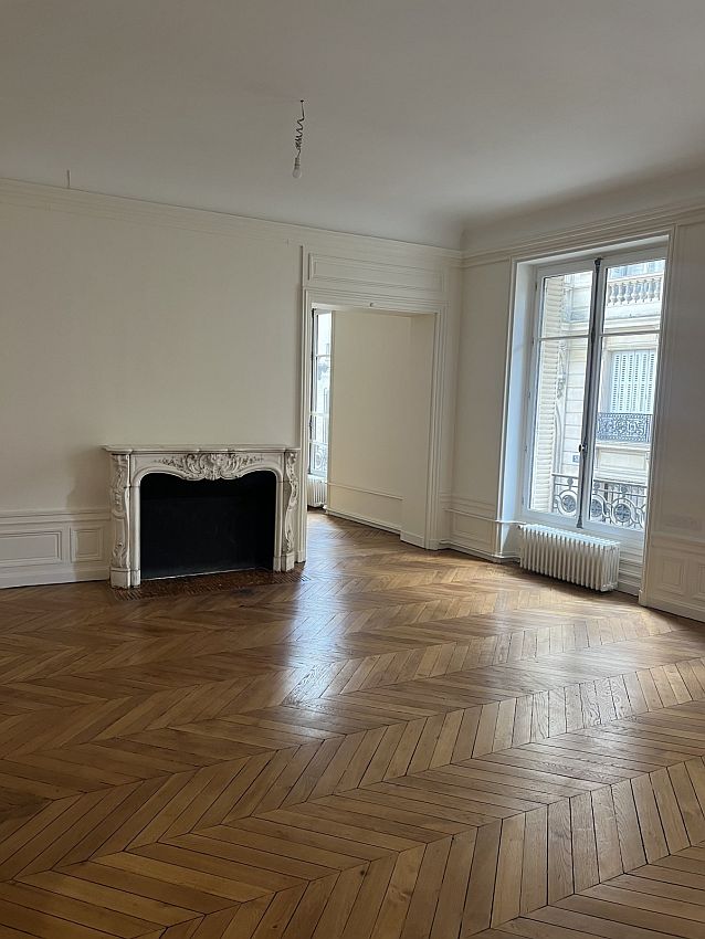 Bureau Location 75007 PARIS 54 RUE DE VARENNE