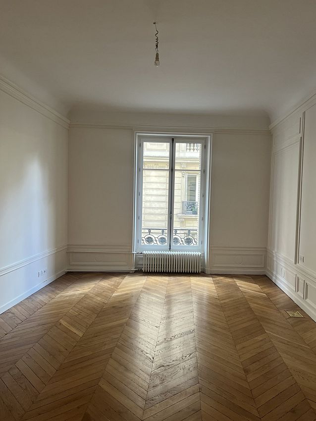 Bureau Location 75007 PARIS 54 RUE DE VARENNE