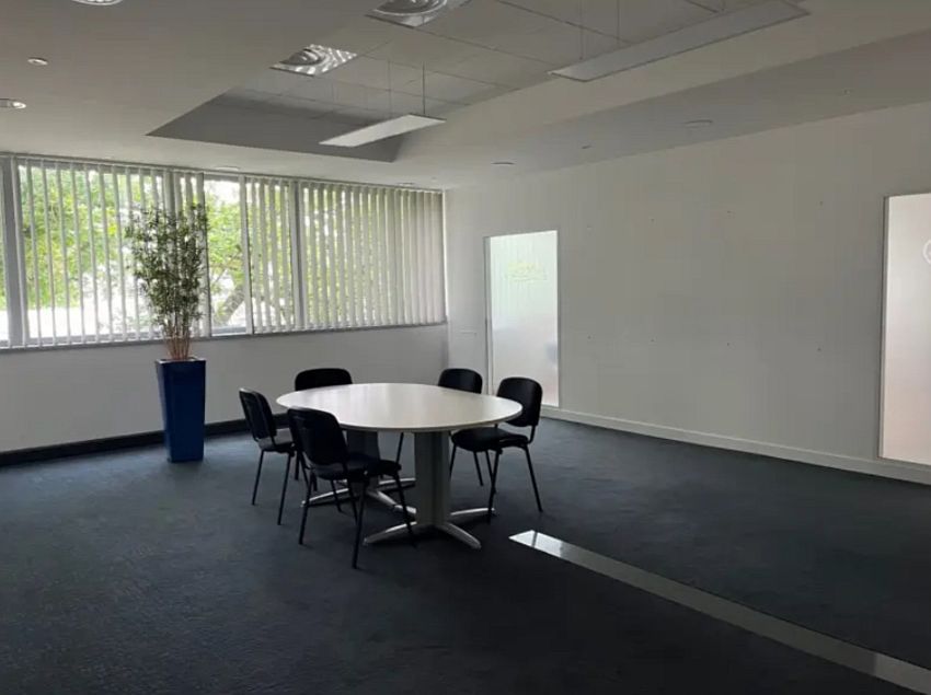 Bureau Location 95610 ERAGNY SUR OISE  RUE ROSA LUXEMBURG