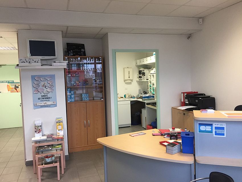 Commerce Location 69290 CRAPONNE 118 VOIE ROMAINE