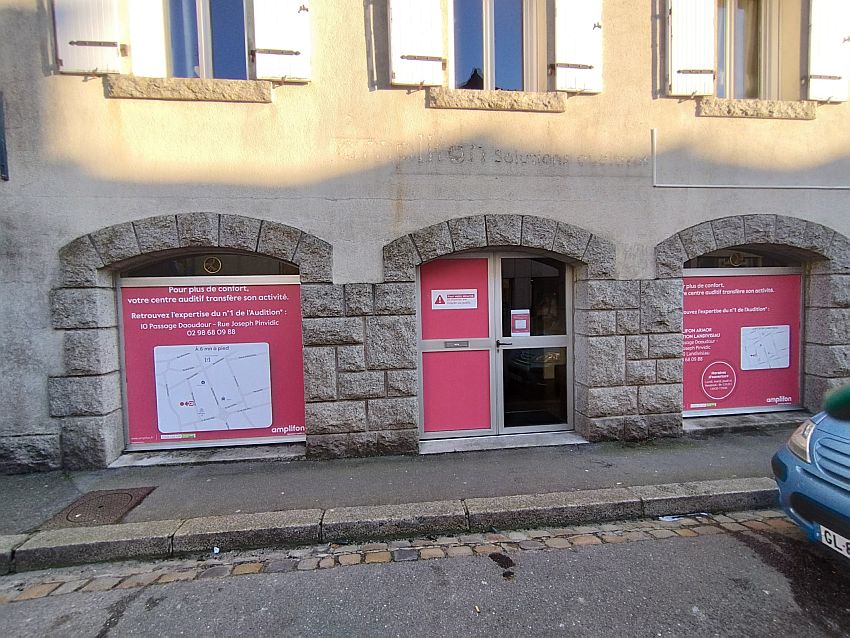 Commerce Location 29400 LANDIVISIAU 6 RUE D'ARVOR