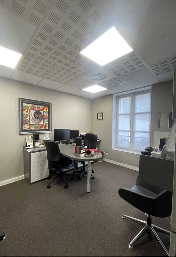 Commerce Location 75017 PARIS 92 AVENUE DE VILLIERS