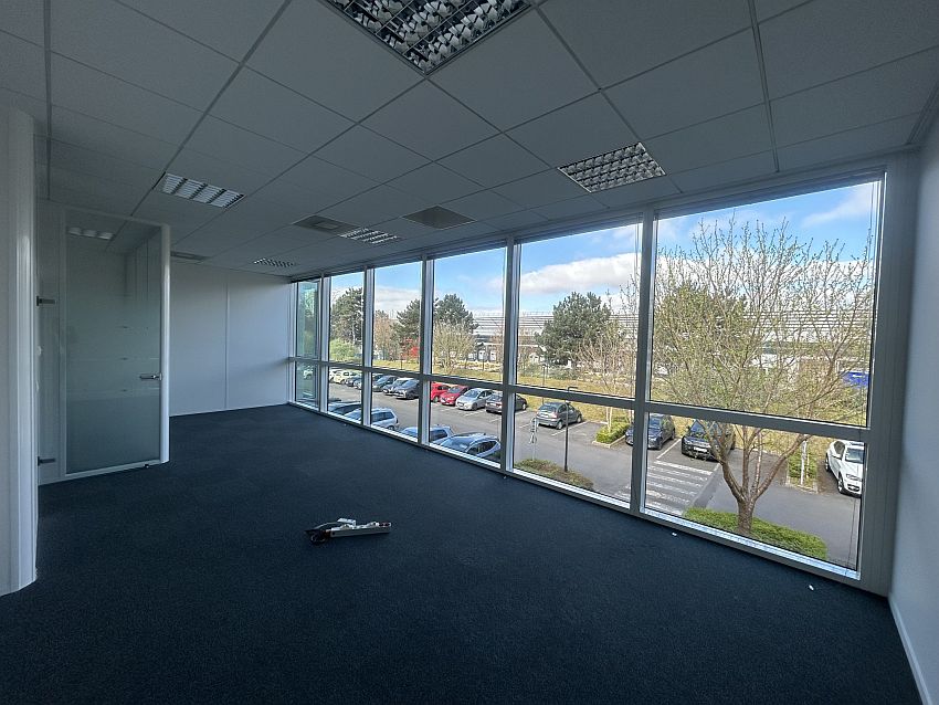 Bureau Location 95700 ROISSY EN FRANCE