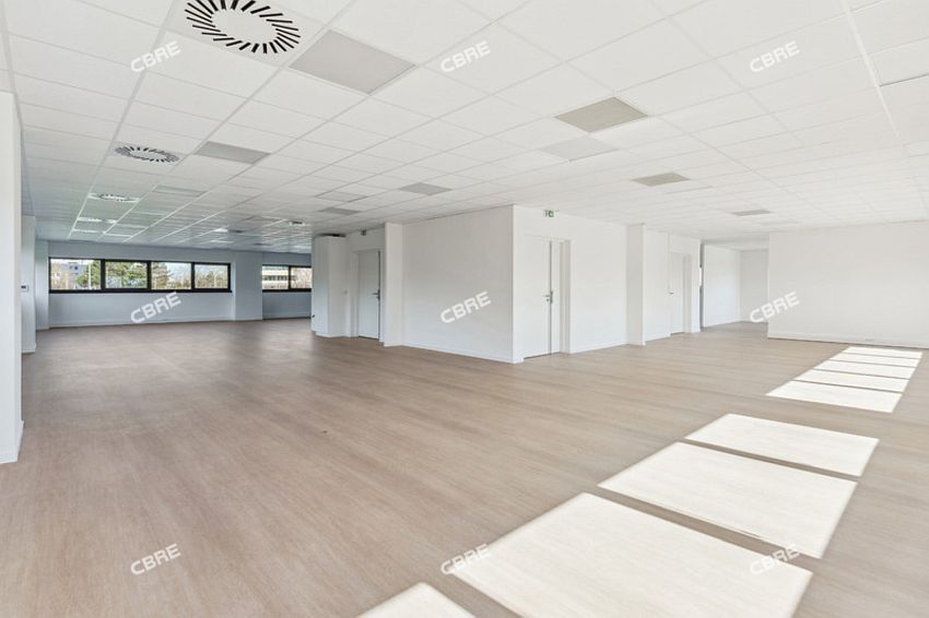 Bureau Location 33700 MERIGNAC  RUE ARIANE