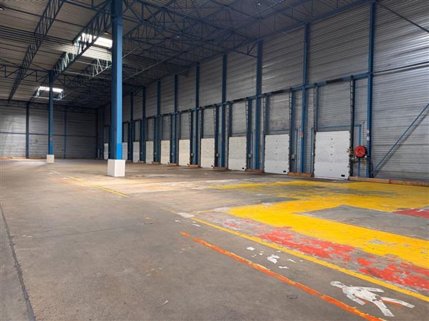 Entrepôt / Local d'activités Vente/Location 91180 ST GERMAIN LES ARPAJON