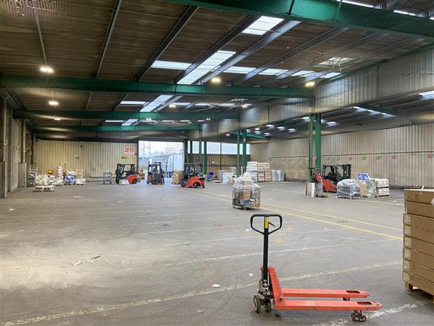 Entrepôt / Local d'activités Location 69800 ST PRIEST