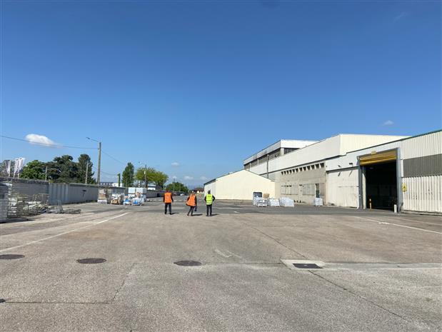 Entrepôt / Local d'activités Location 69800 ST PRIEST