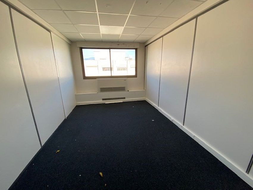 Bureau Location 06000 NICE