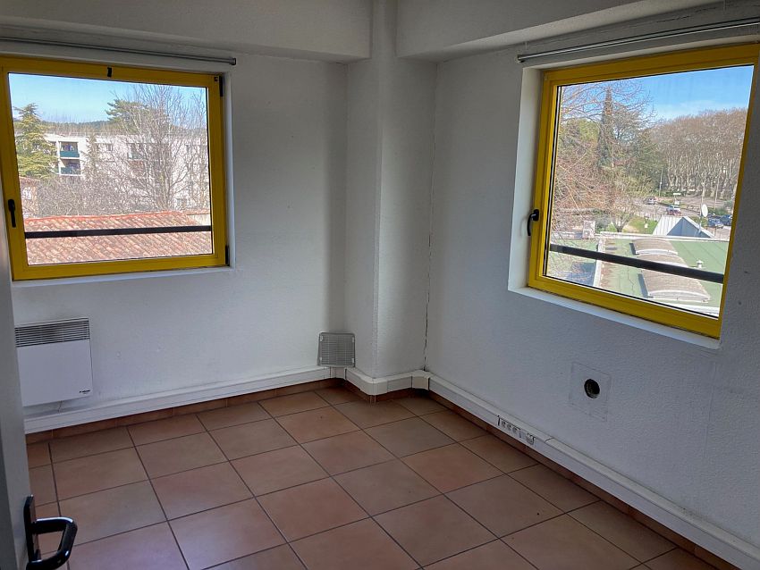 Bureau Location 83170 BRIGNOLES