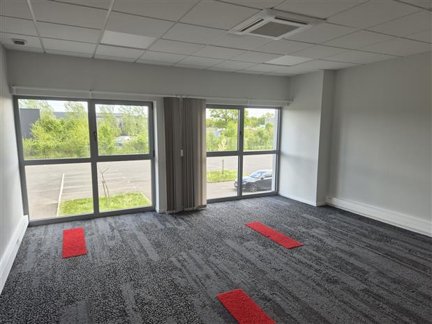 Local d'activités Location 35230 NOYAL CHATILLON SUR SEICHE 1 ALLEE DES FRERES MONTGOLFIER