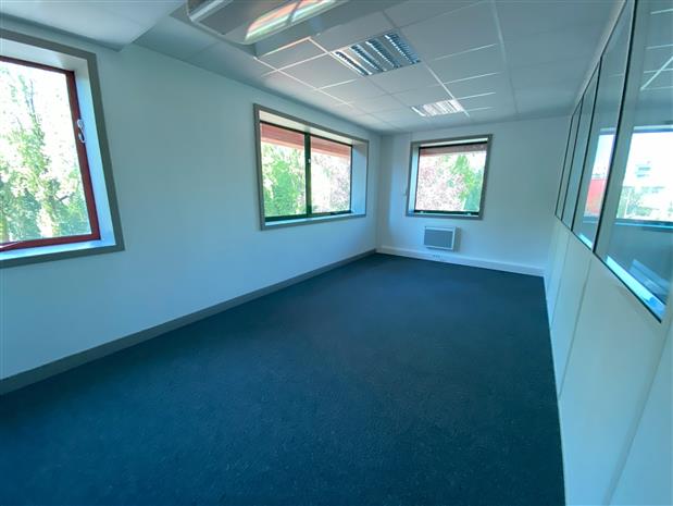 Bureau Location 35000 RENNES 11 RUE ANDRE ET YVONNE MEYNIER