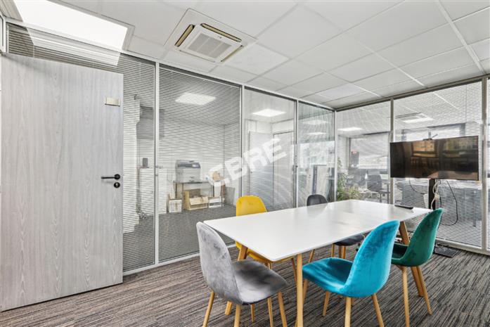 Bureau Location 92120 MONTROUGE 98-100 AVENUE ARISTIDE BRIAND